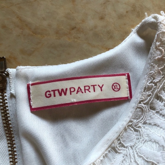 White Lace Blouse - Picture 13 of 13